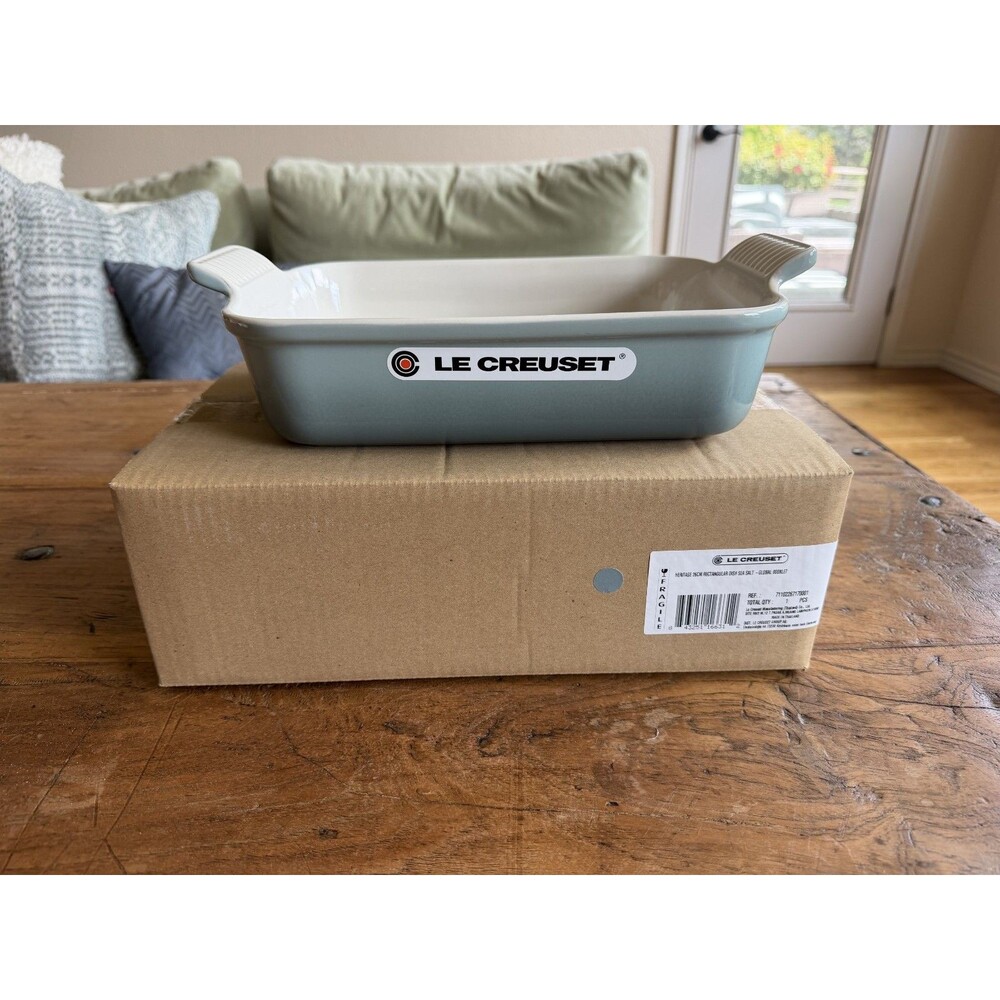 Le Creuset Stoneware Heritage Rectangular Dish 26 cm 2.5 qt Sea Salt NEW